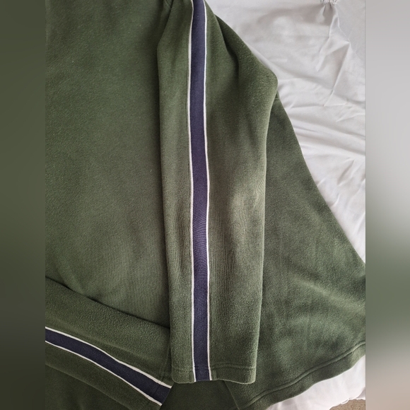 J CREW Men's V-Neck Sweater - Picture 2 of 3